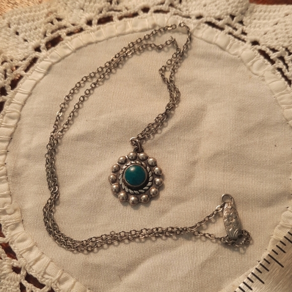 Vintage turquoise charm and necklace sterling silver clasp is detailed - Picture 3 of 7